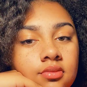 Meet your Posher, Miya